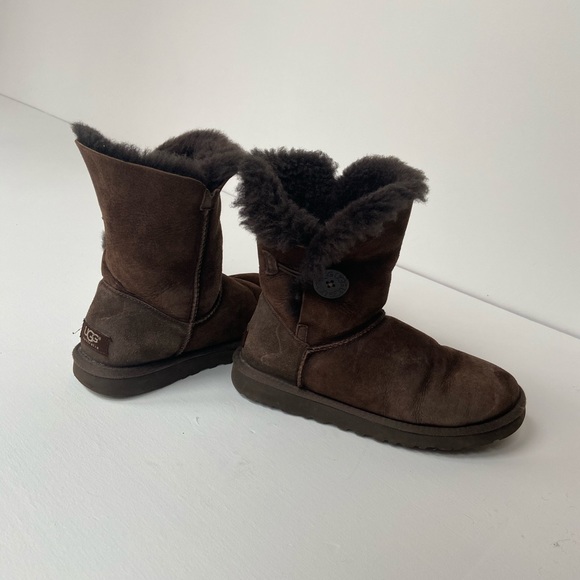 UGG BOOTS - Picture 5 of 8